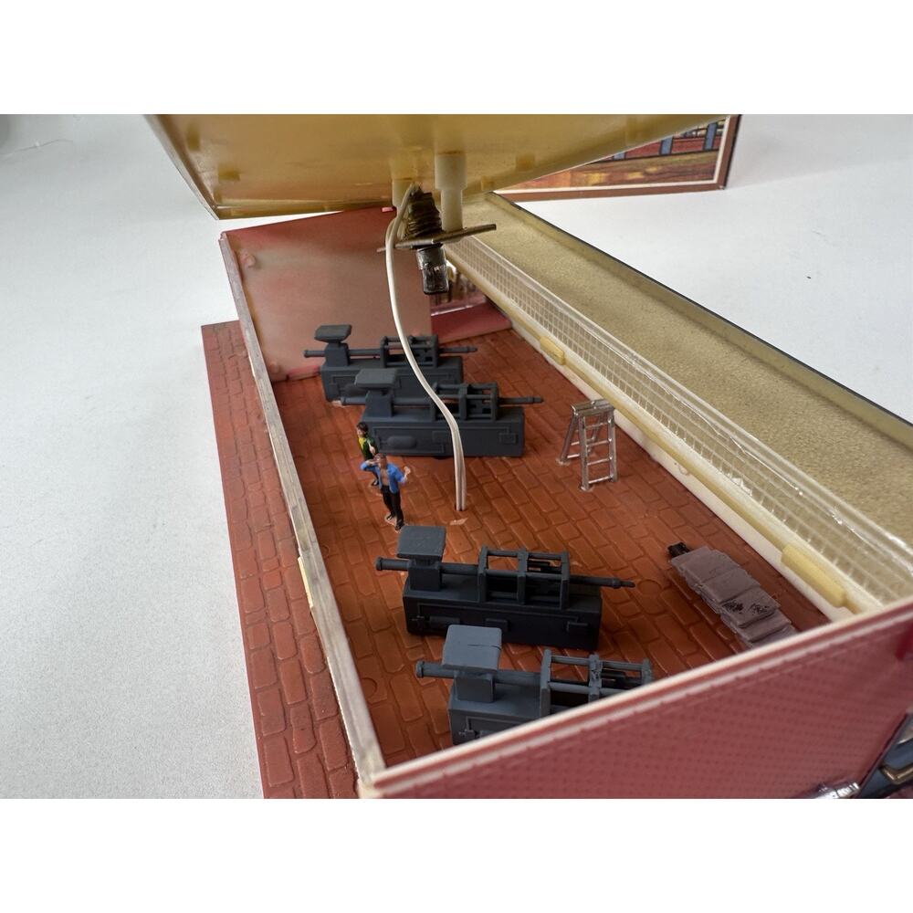TYCO HO Scale Lighted Factory Accessory Building Model #940 - Picture 10 of 13
